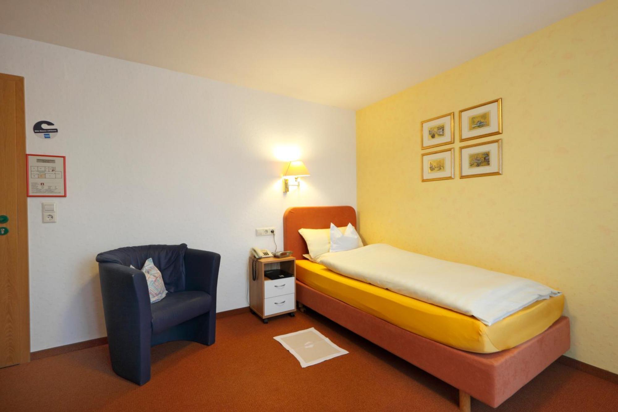 Hotel Pension Stern Bad Buchau Exterior foto
